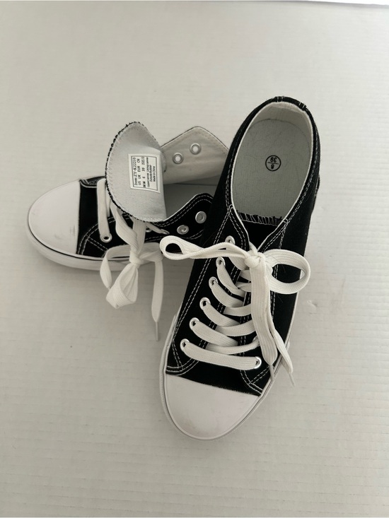 None Other - Kids Black Canvas Lace-Up Sneakers/ no brand great for summer play